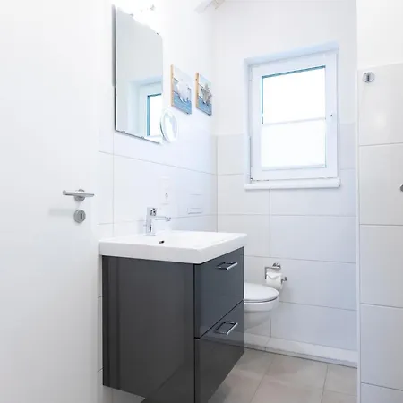 Holiday home Seepark Seeliebe 4 *